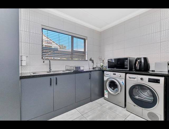 2 BEDROOM APARTMENT FOR SALE IN PAULSHOF